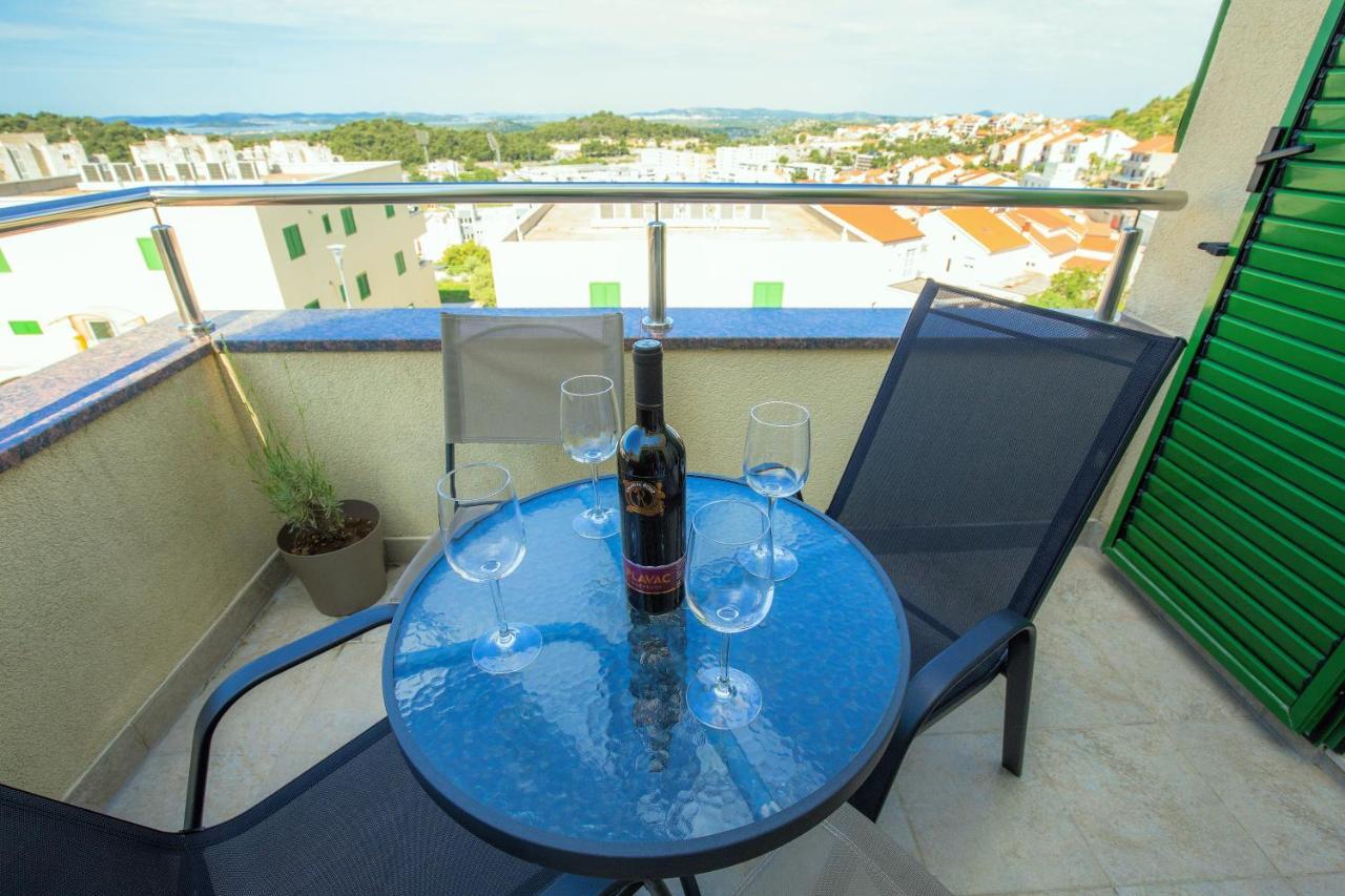 Apartman Roko Apartamento Šibenik Exterior foto